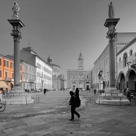 In Piazza 'apartments & Relax'
